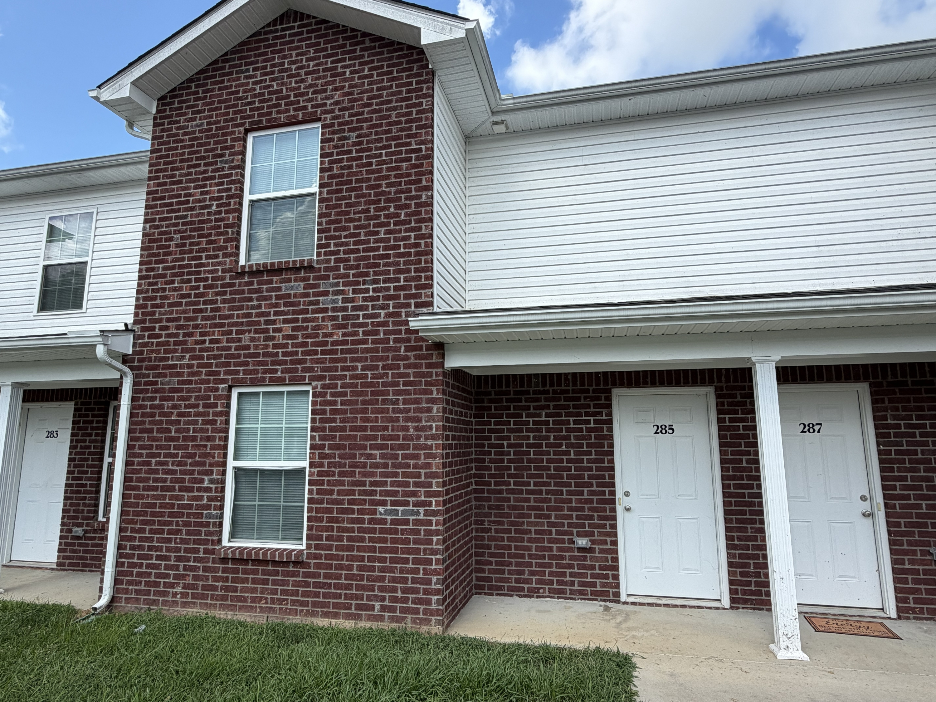 285 Pineview Drive - 1